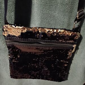 Glam Sequin Crossbody Bag - Black and Gold